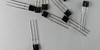 红外接收头输出是什么信号