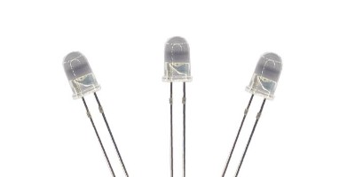 红外发射管角度越大越好吗